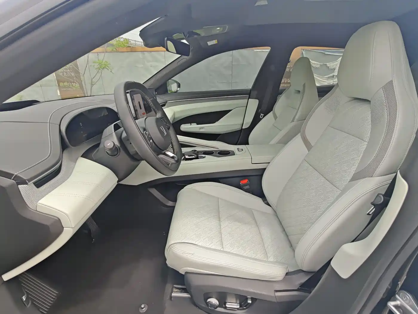 ZEEKR EXTREME KRYPTON 001