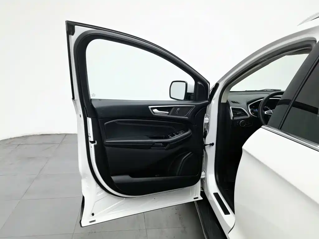 Ford Edge 2018 2018 EcoBoost 245 FWD Luxury 7-seater China V
