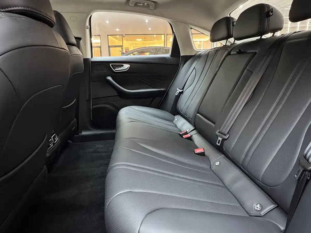 Roewe D7 2026 2023 DMH 125km Beyond Edition