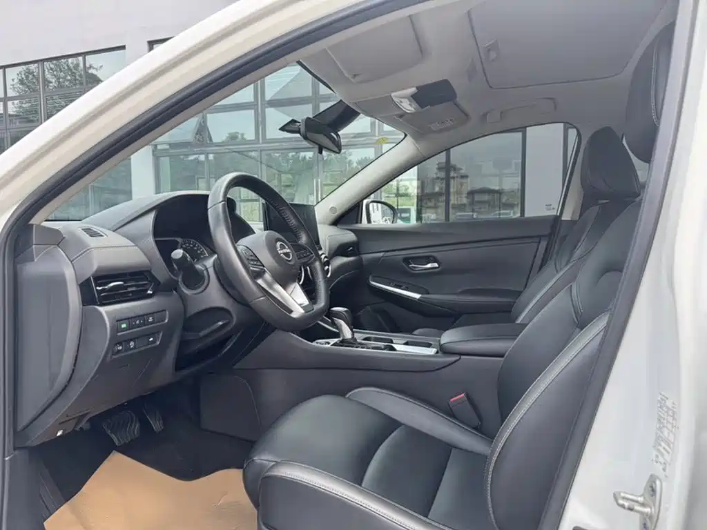 Nissan Sylphy 2024 2023 1.6L CVT Deluxe Edition