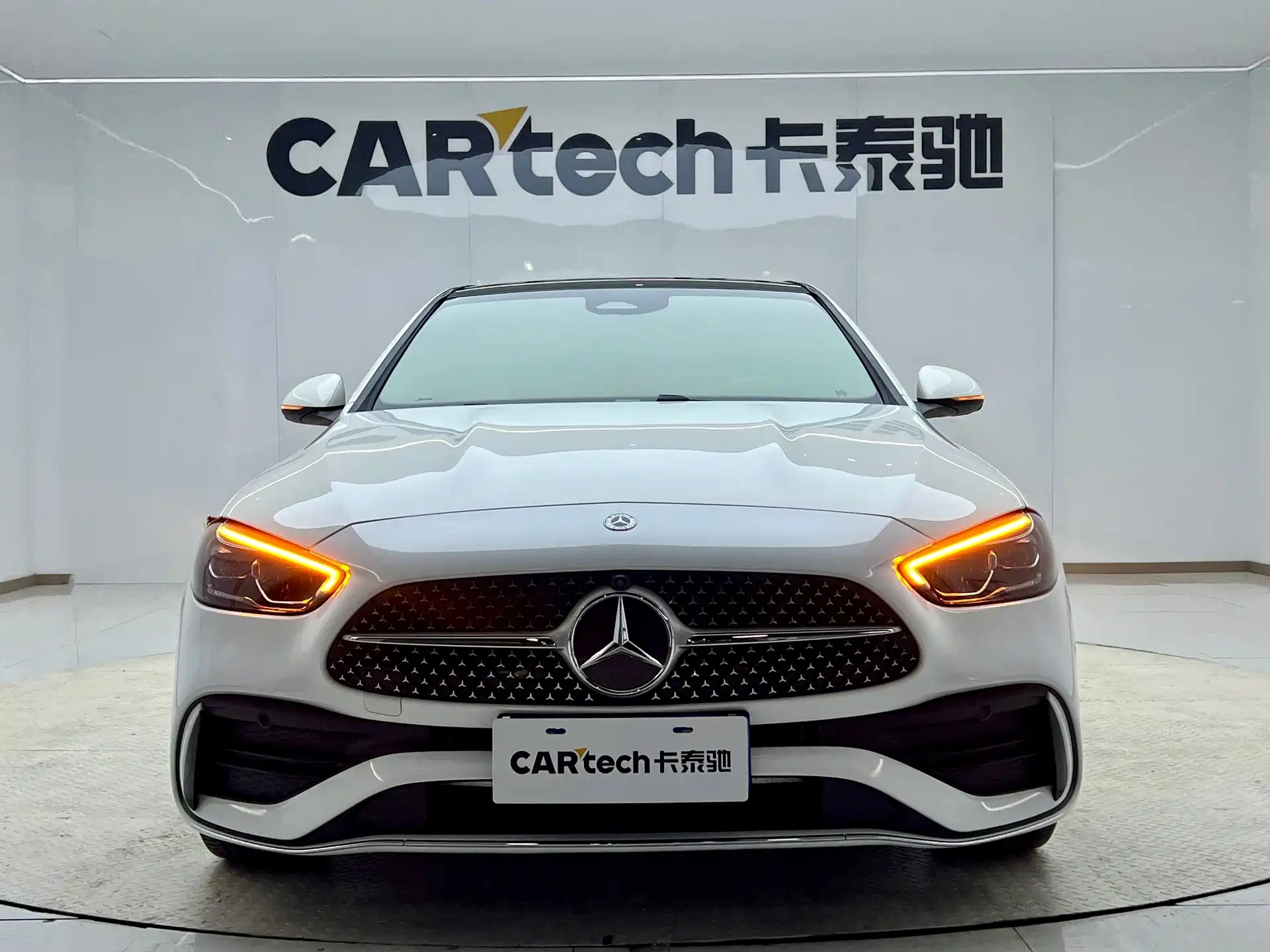 Фото 8 - Mercedes-Benz C-Class
