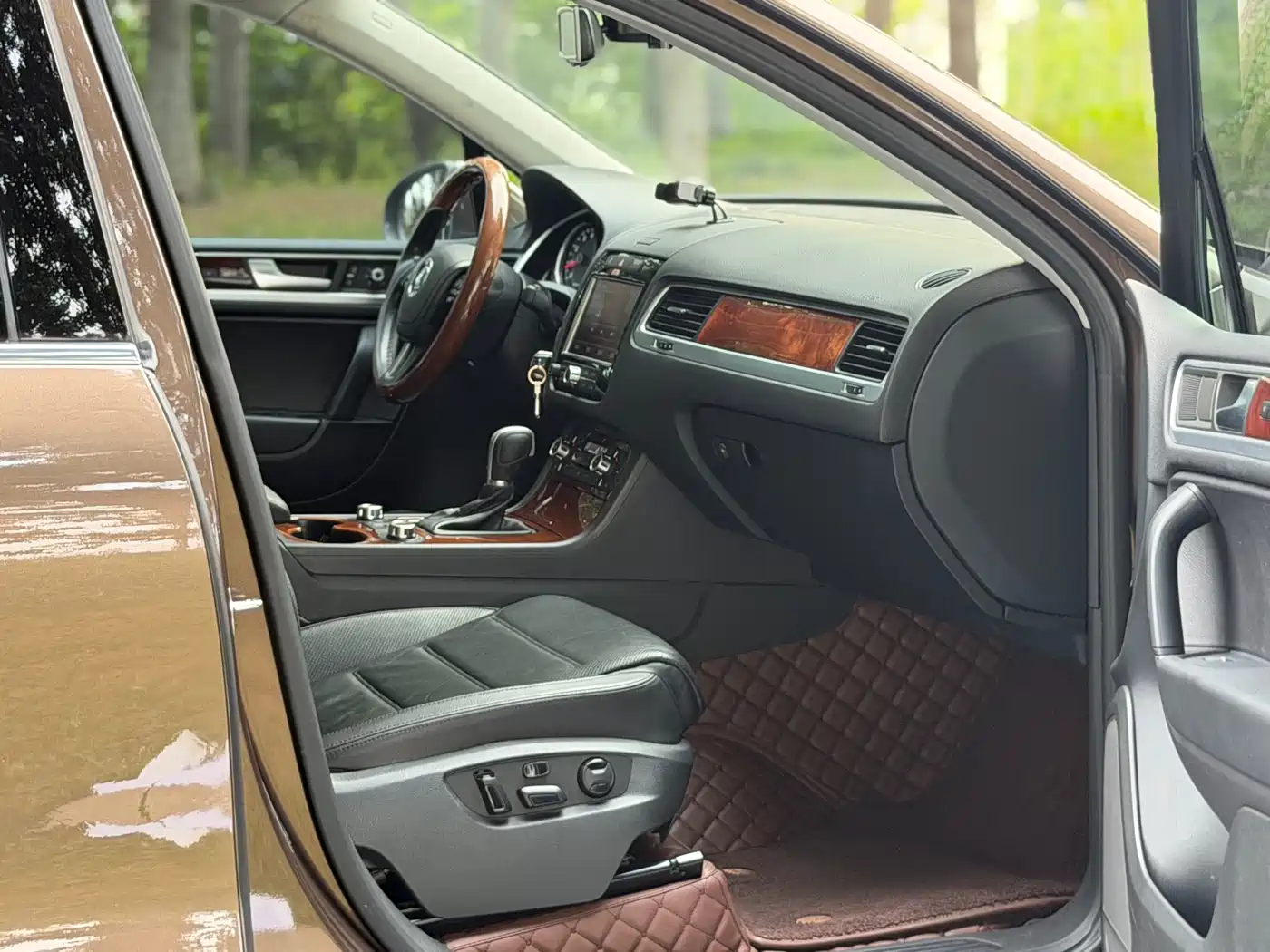 Volkswagen Touareg 2015 2011 3.0TSI Luxury