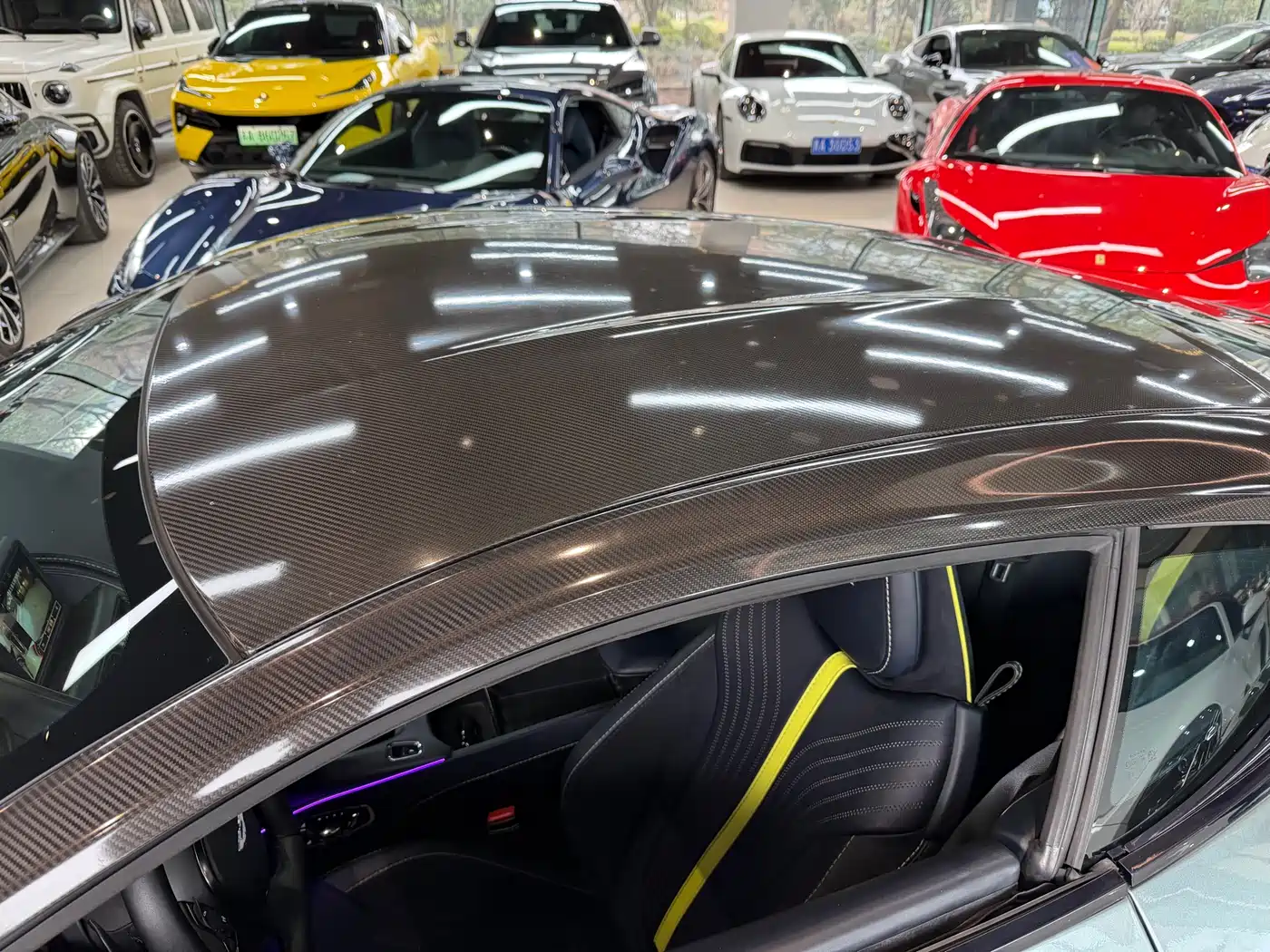 Aston Martin DB11 2019 AMR Glory Limited Edition фото 2