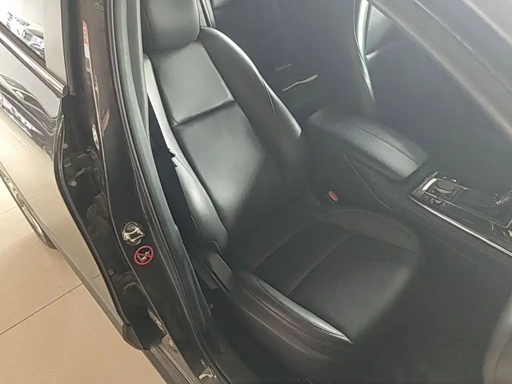 Photo 25 - Mazda CX-30