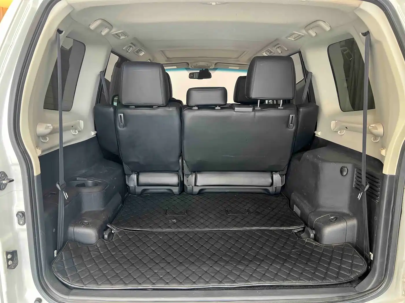 Mitsubishi Pajero (Import) 2016 3.0L Automatic Premium (China V) фото 27