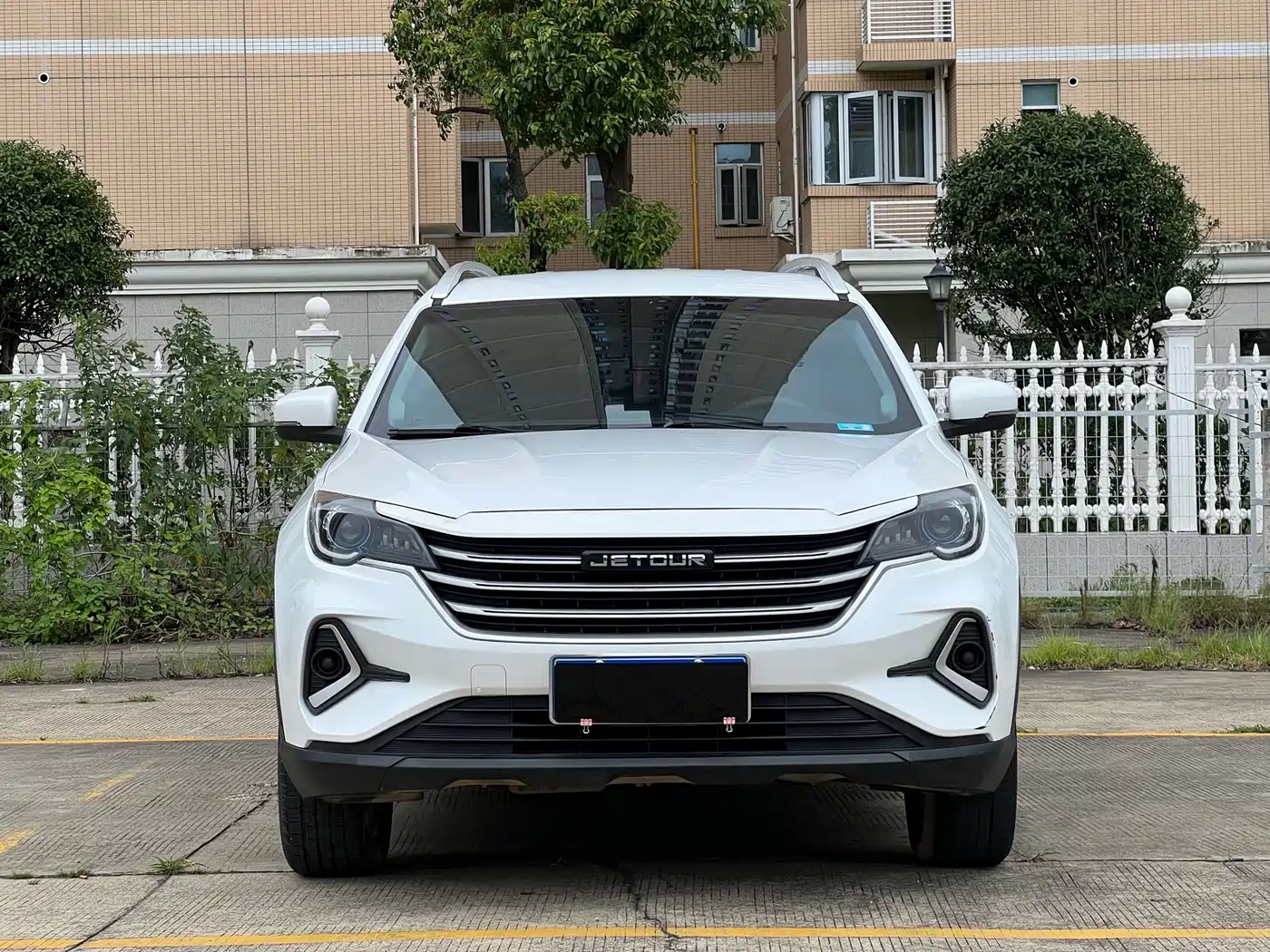 Jetour X70M 2022 2022 1.5T Manual Avant-garde Partner 7-seater