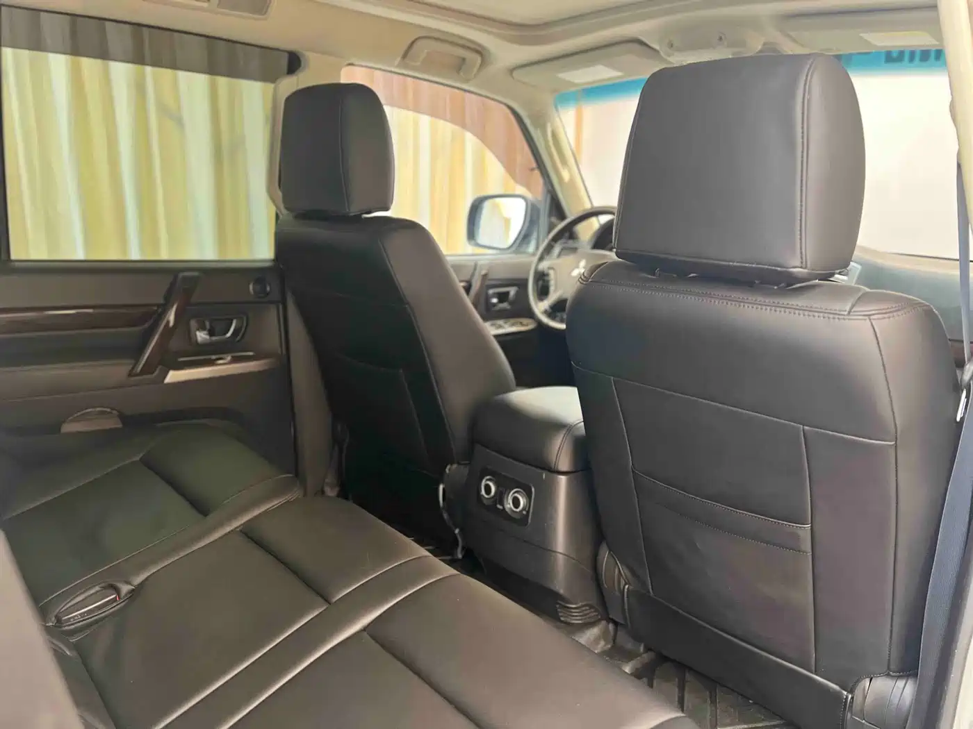 Mitsubishi Pajero (Import) 2016 3.0L Automatic Premium (China V) фото 26