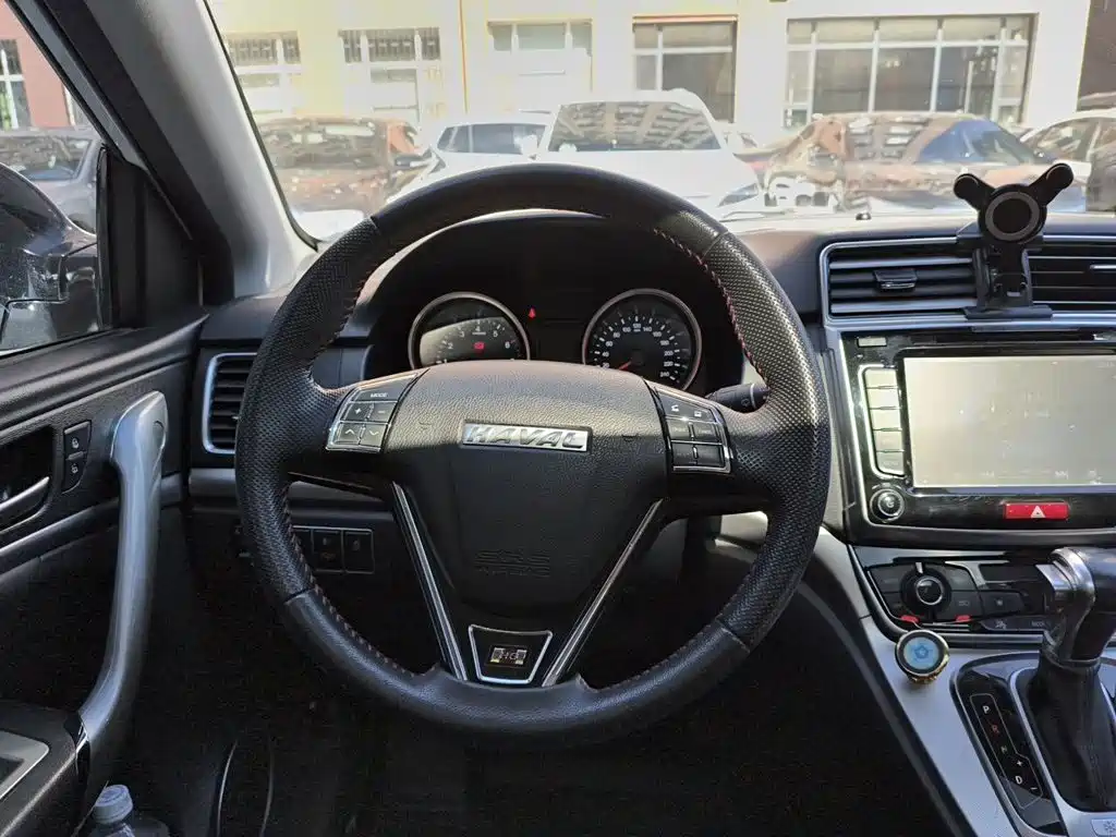 Фото 3 - Haval H6