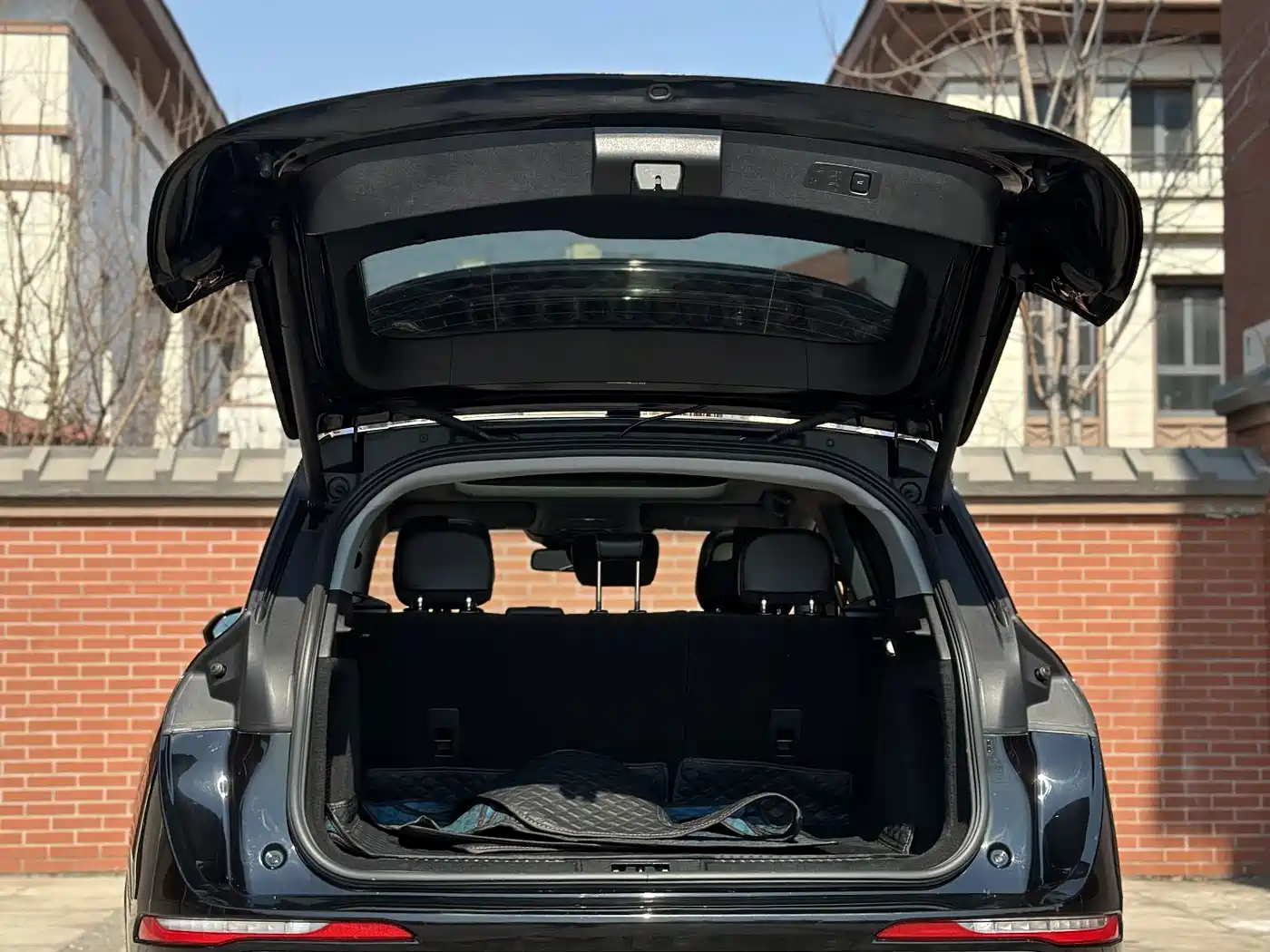 LINCOLN ADVENTURER