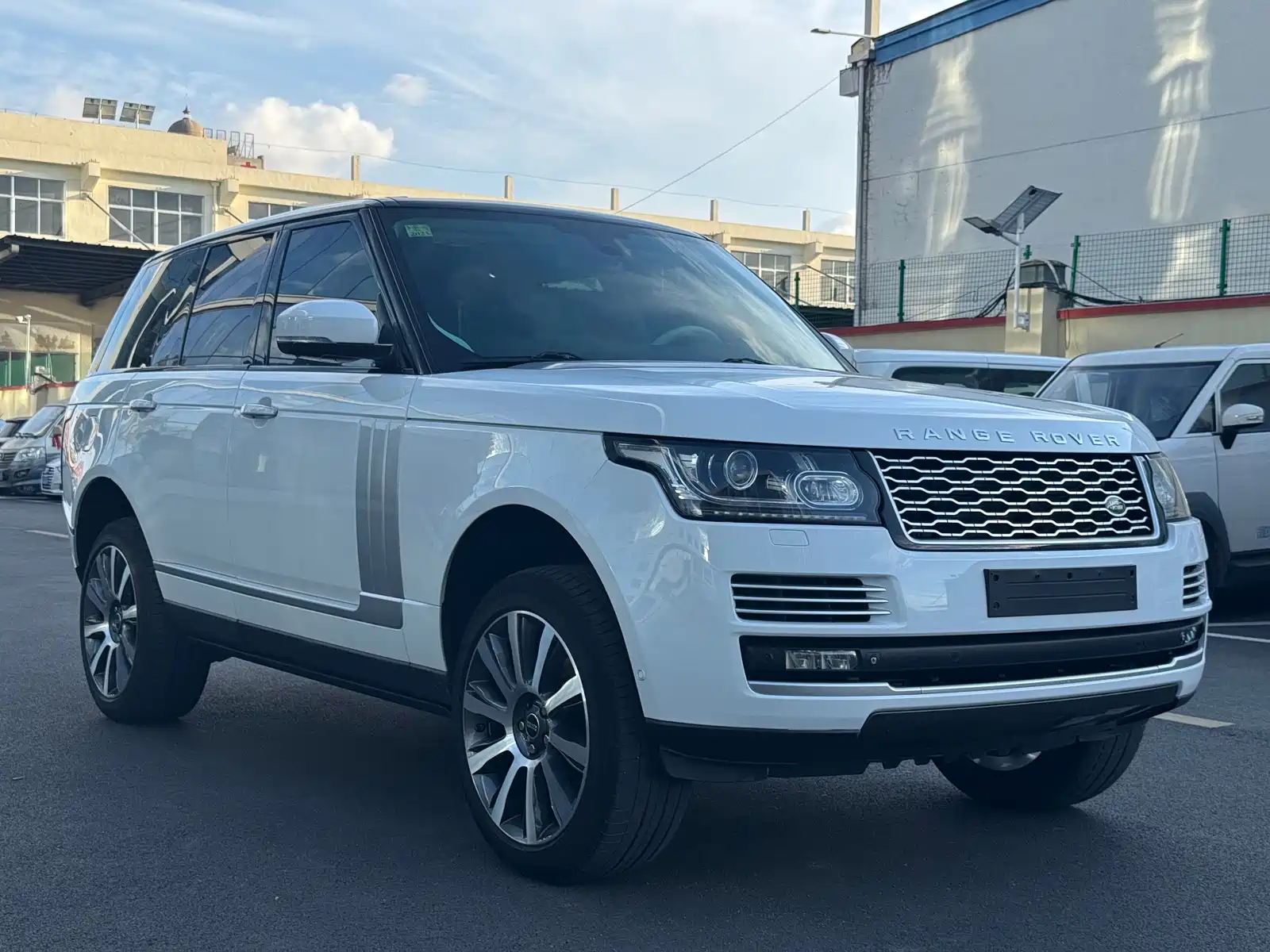 Фото 3 - Land Rover Range Rover