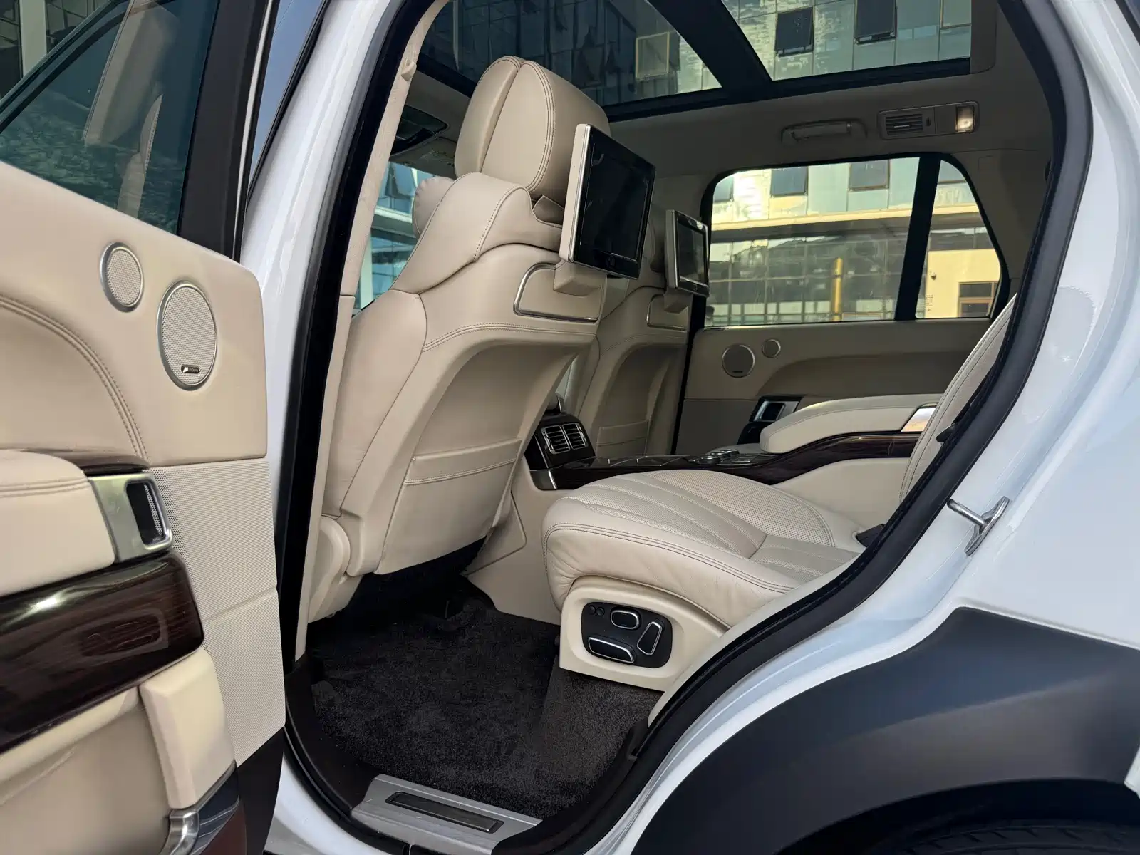 Фото 8 - Land Rover Range Rover