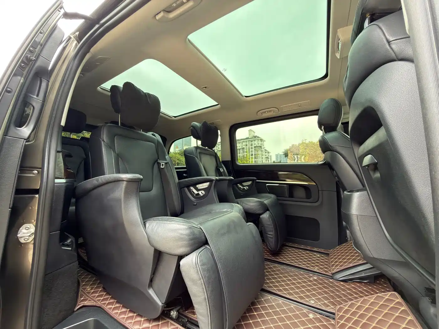Mercedes-Benz V-Class 2018 V 260 Premium Edition China V фото 16