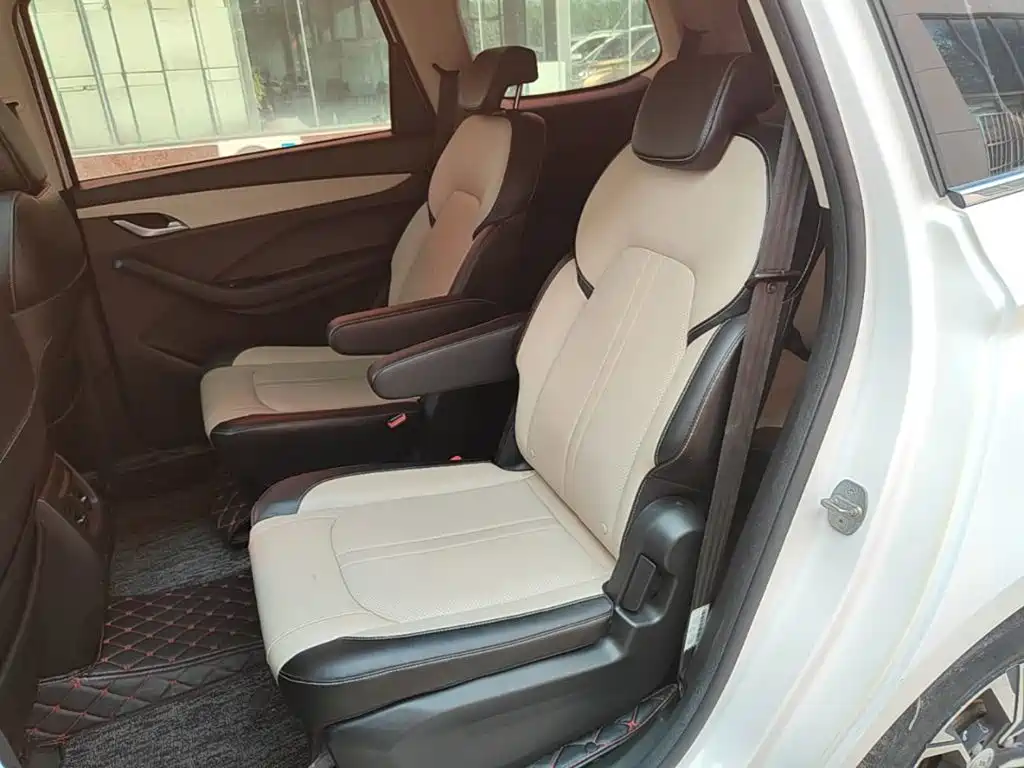 Baojun 360 2019 2018 1.5L Automatic Luxury (China V)