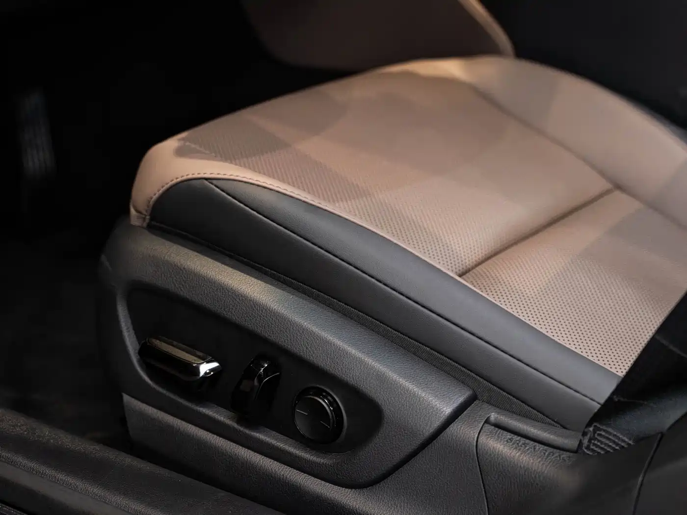 Lexus ES 2025 2025 300h Ultimate Edition