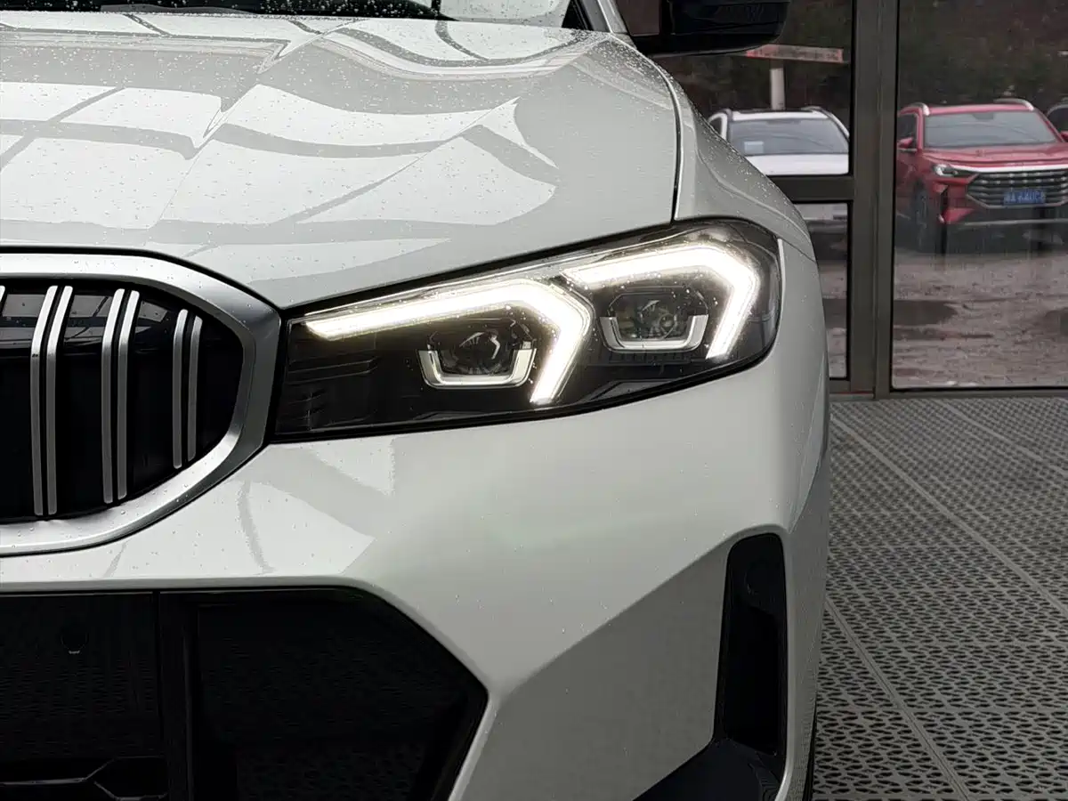 BMW 3 Series 2024 320Li M Sport Package фото 8