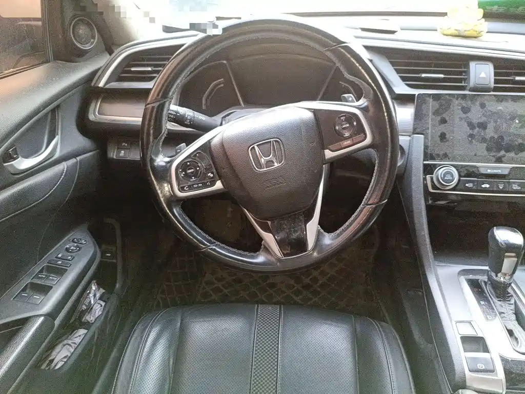Фото 6 - Honda Civic
