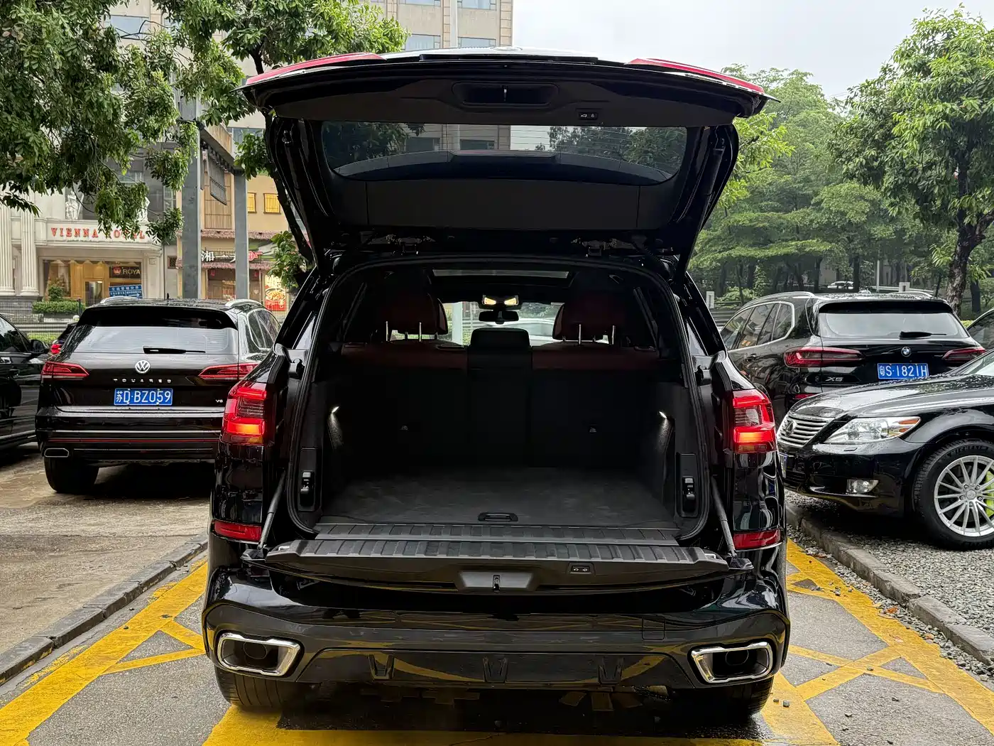 BMW X5 2022 xDrive 40Li Premium M Sport Package фото 21