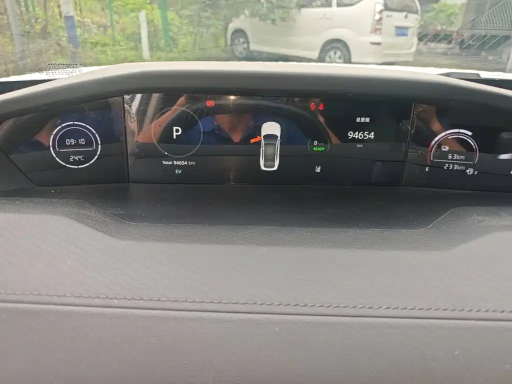 Changan UNI-V iDD 2023 2023 ZhiDian iDD 1.5T 113km Smart Fun Edition