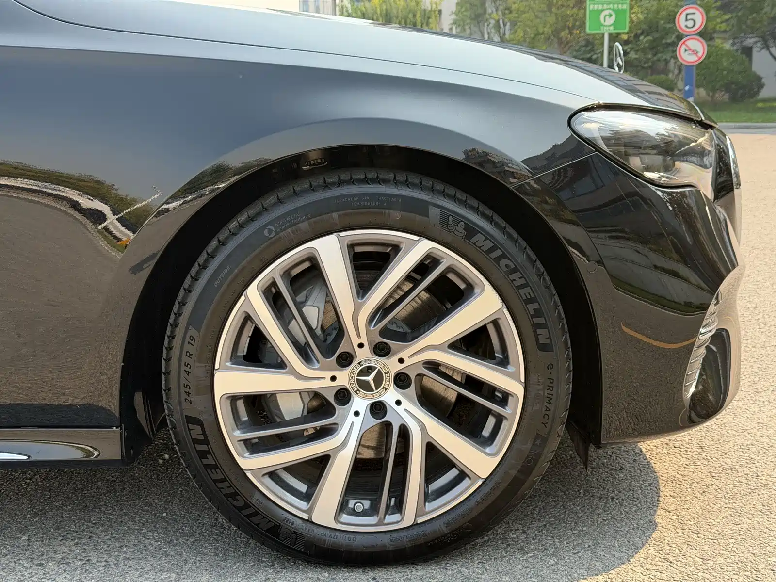Фото 20 - Mercedes-Benz E-Class