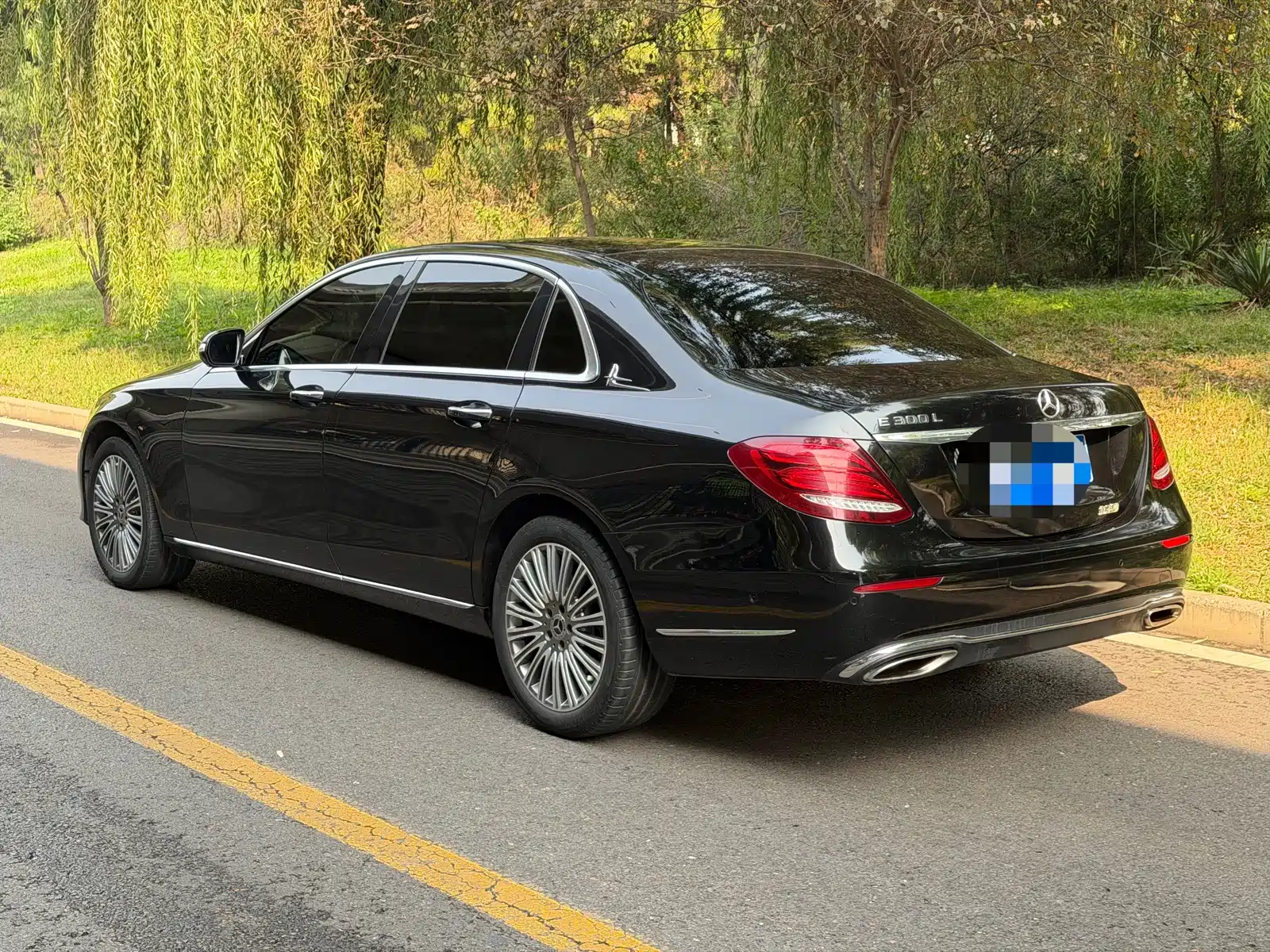 Фото 4 - Mercedes-Benz E-Class