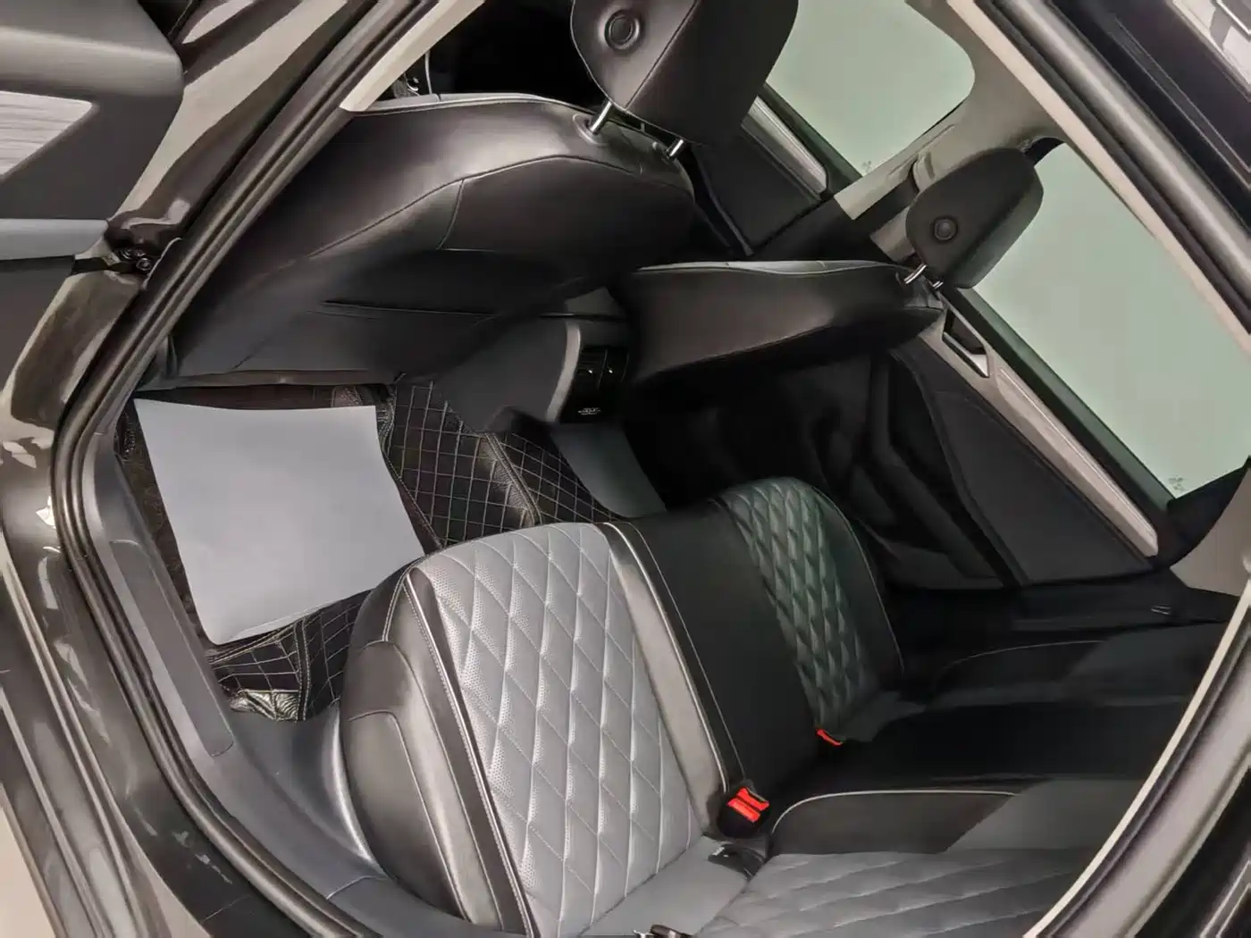 Volkswagen Sagitar 2025 300TSI DSG Surpass Edition фото 12