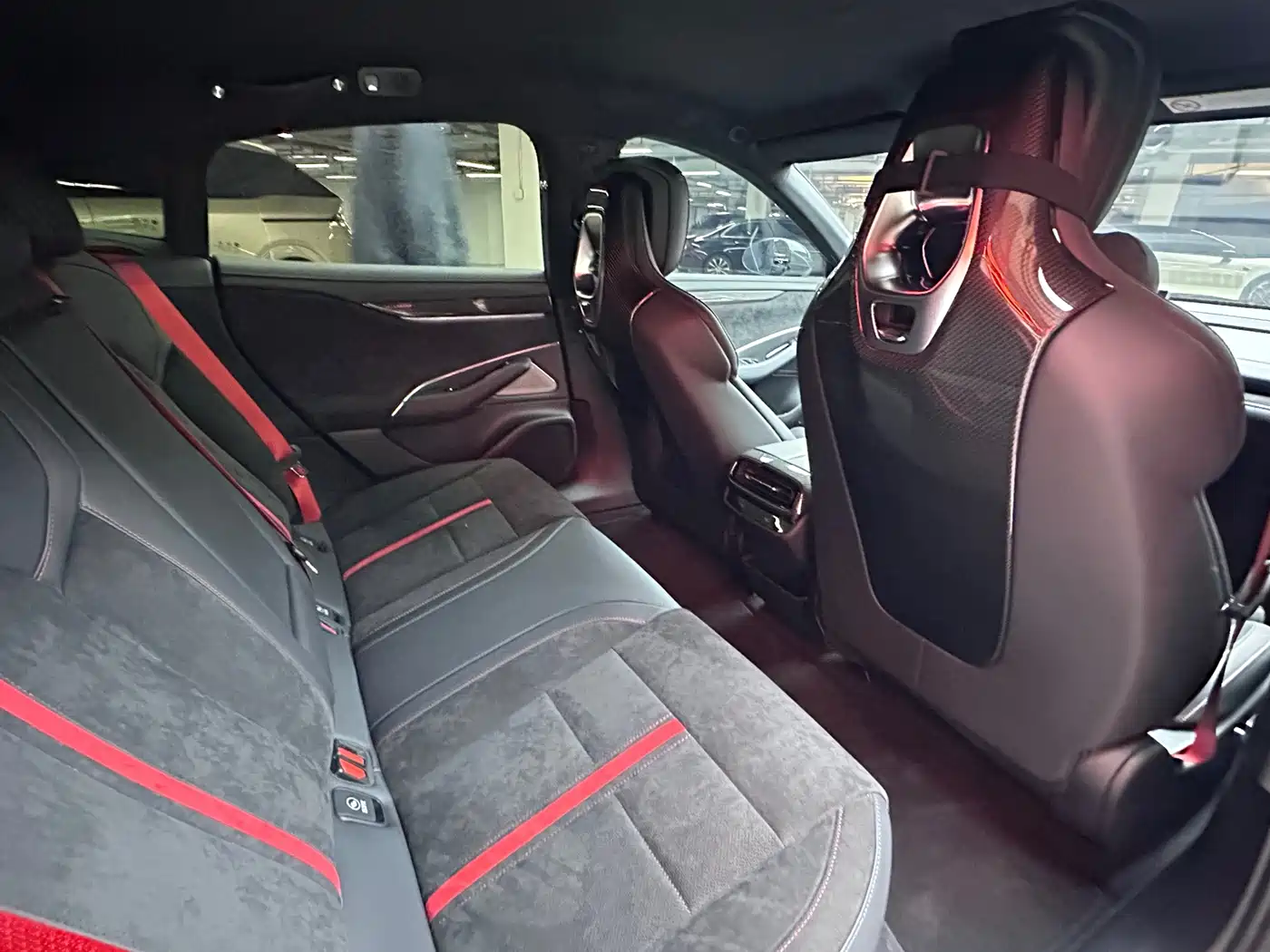 XIAOMI CAR XIAOMI SU7 ULTRA