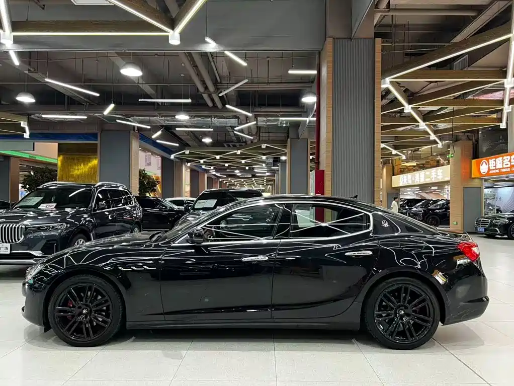 صورة 14 - Maserati Ghibli