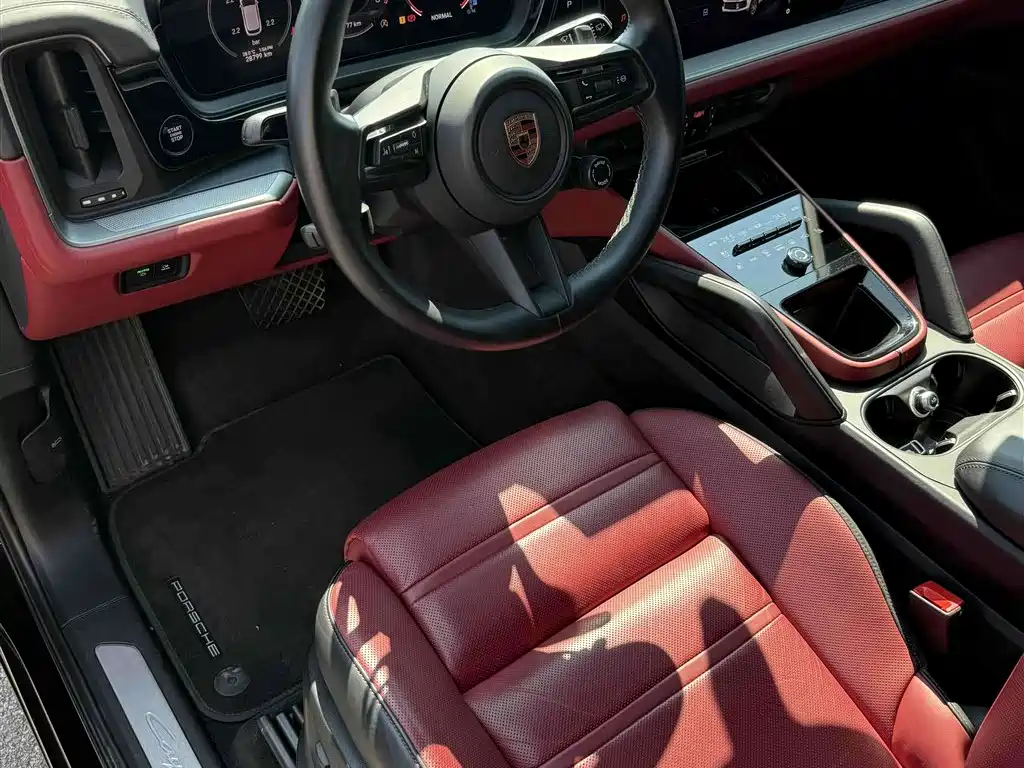 صورة 10 - Porsche Cayenne