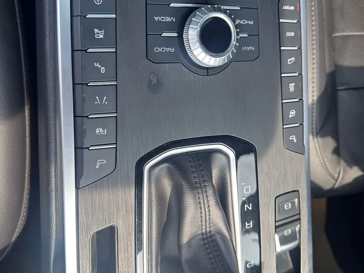 WEI PAI WEI BRAND VV5