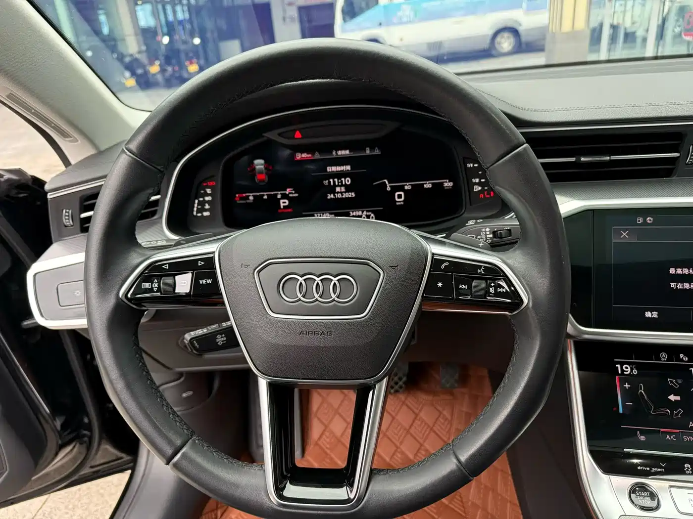 Audi A7 2023 Model 45 TFSI Premium Selection Edition фото 4