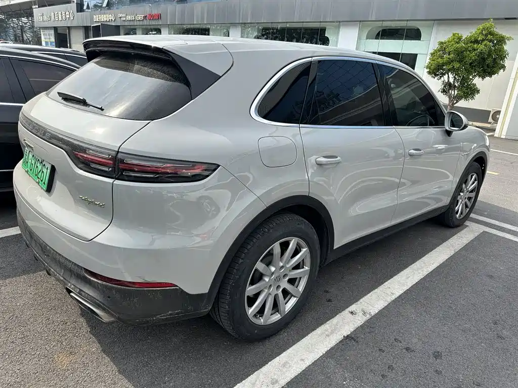 PORSCHE CAYENNE NEW ENERGY