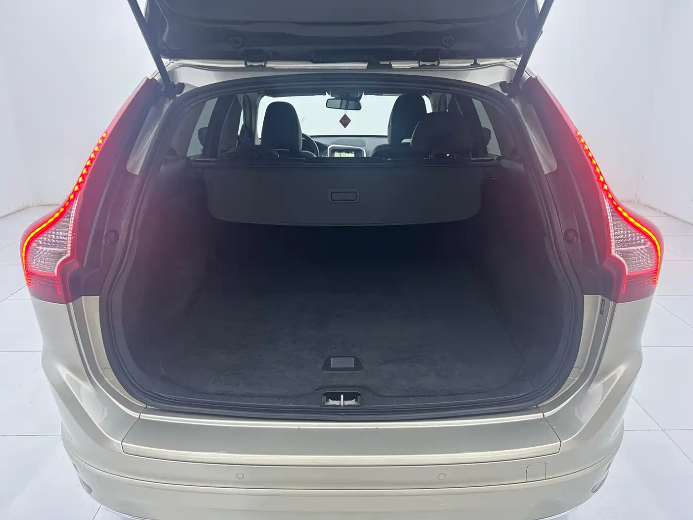 Фото 15 - Volvo XC60
