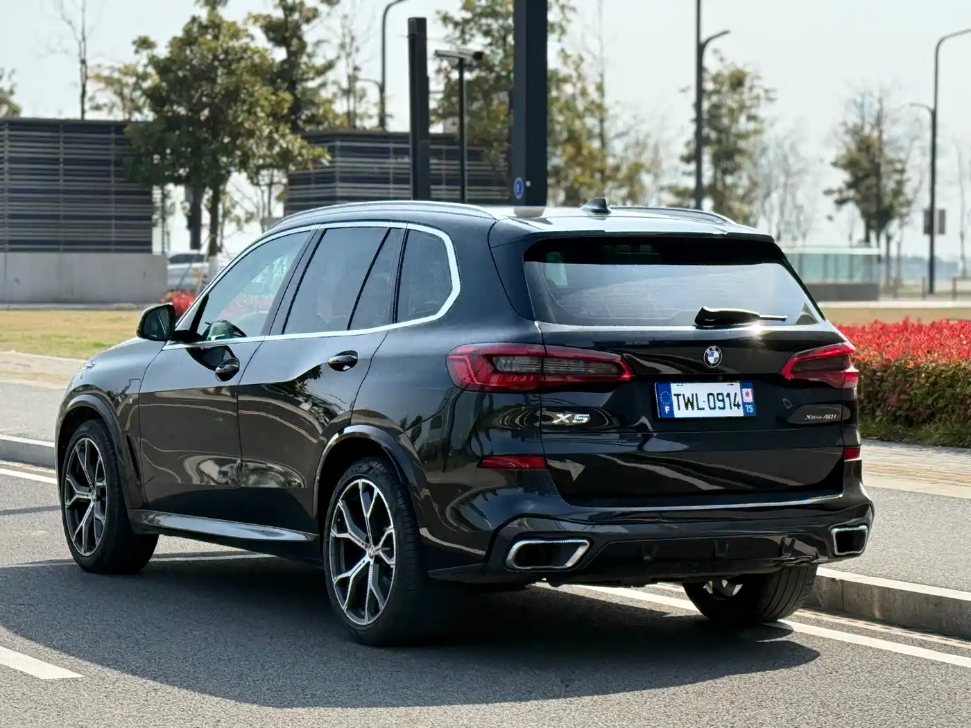 BMW X5 (Import) 2019 xDrive40i Exclusive M Sport Package фото 8
