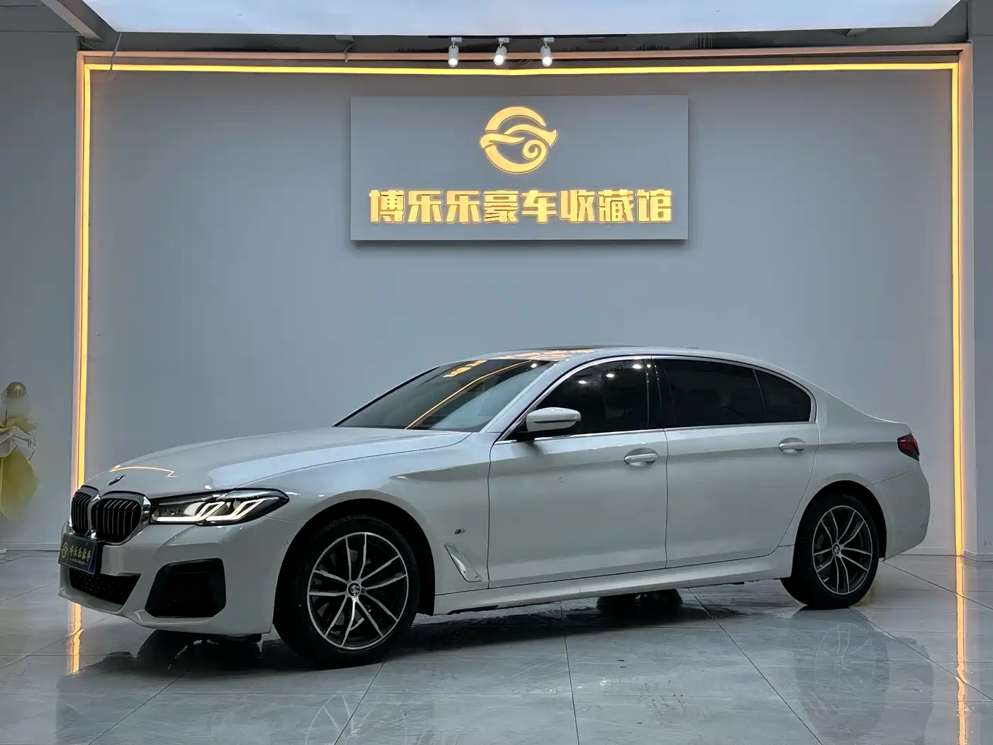 BMW 5 Series 2021 525Li M Sport Package
