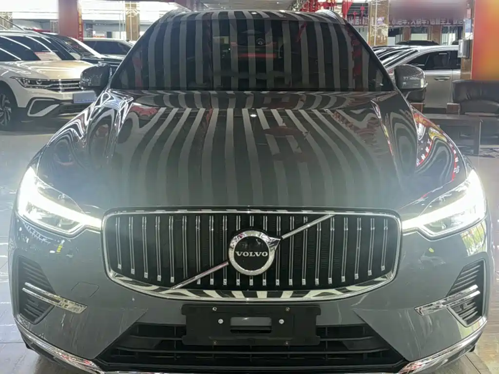 Фото 7 - Volvo XC60