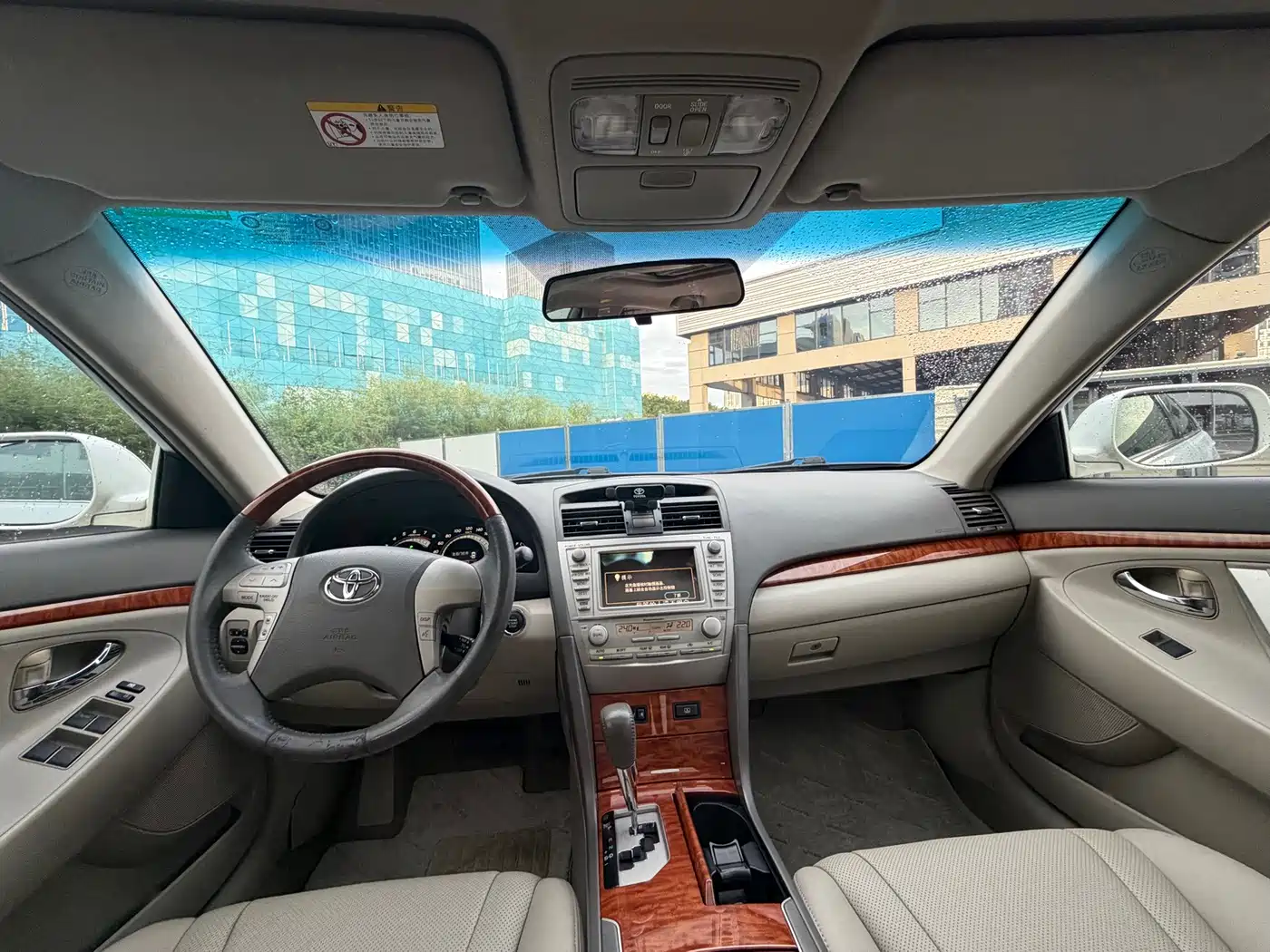 Фото 6 - Toyota Camry