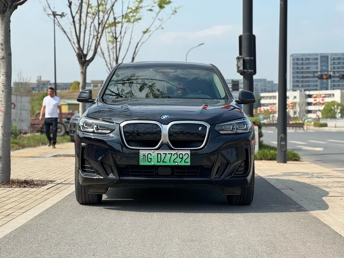 BMW IX3