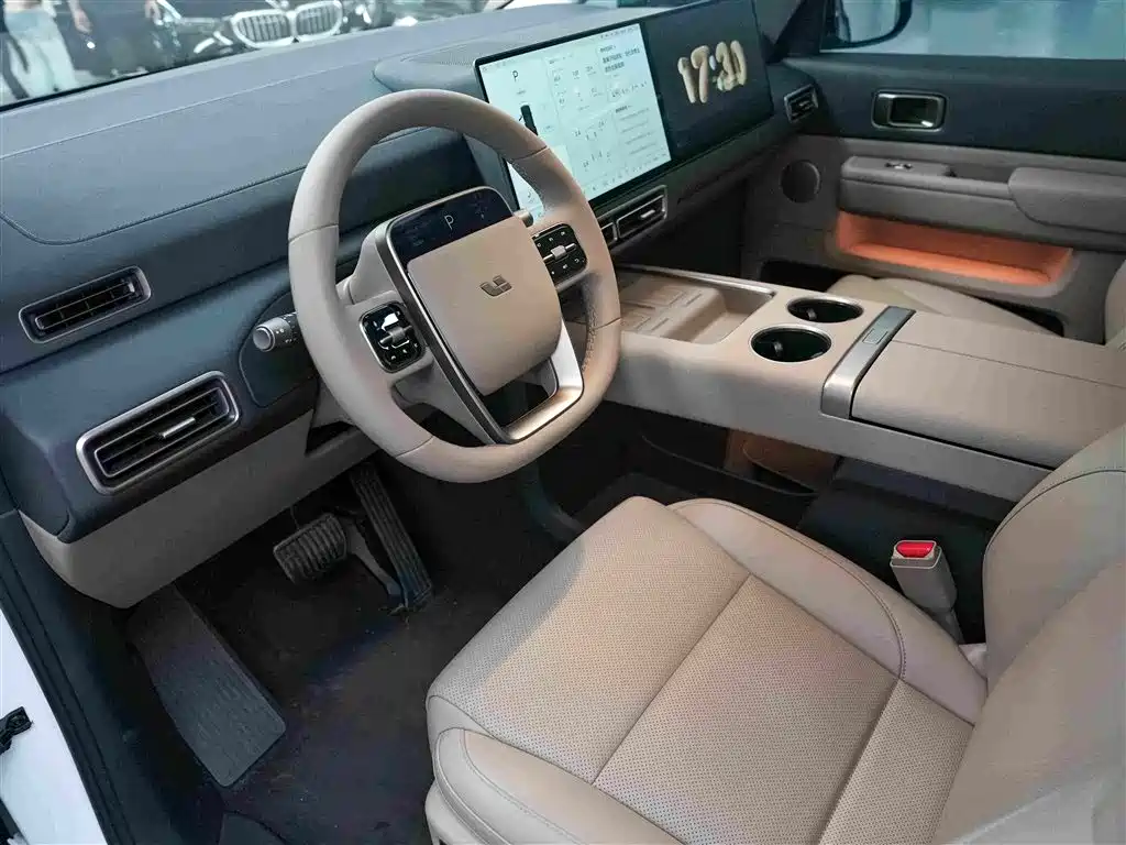 Li Auto MEGA 2025 2025 Model Home Family Special Edition