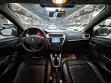 Photo 15 - Peugeot 301