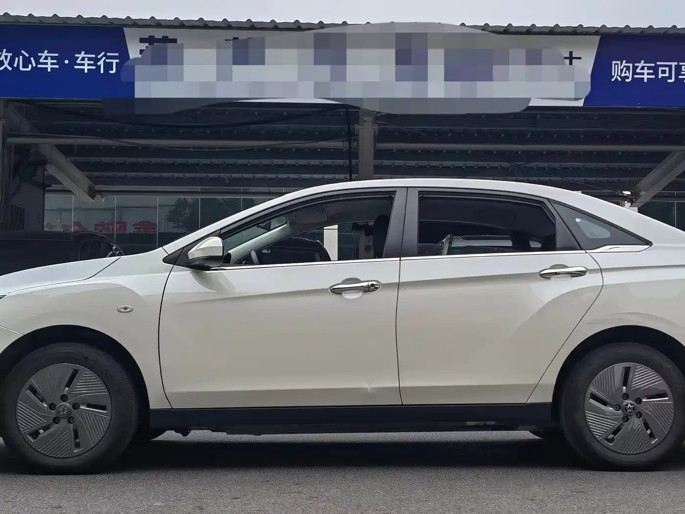 Venucia D60EV 2022 2023 PLUS Comfort SI Edition
