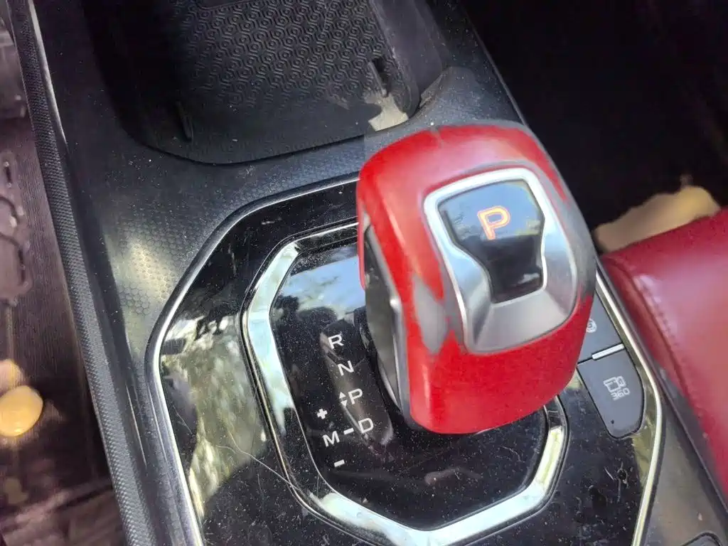 Фото 7 - Geely ICON