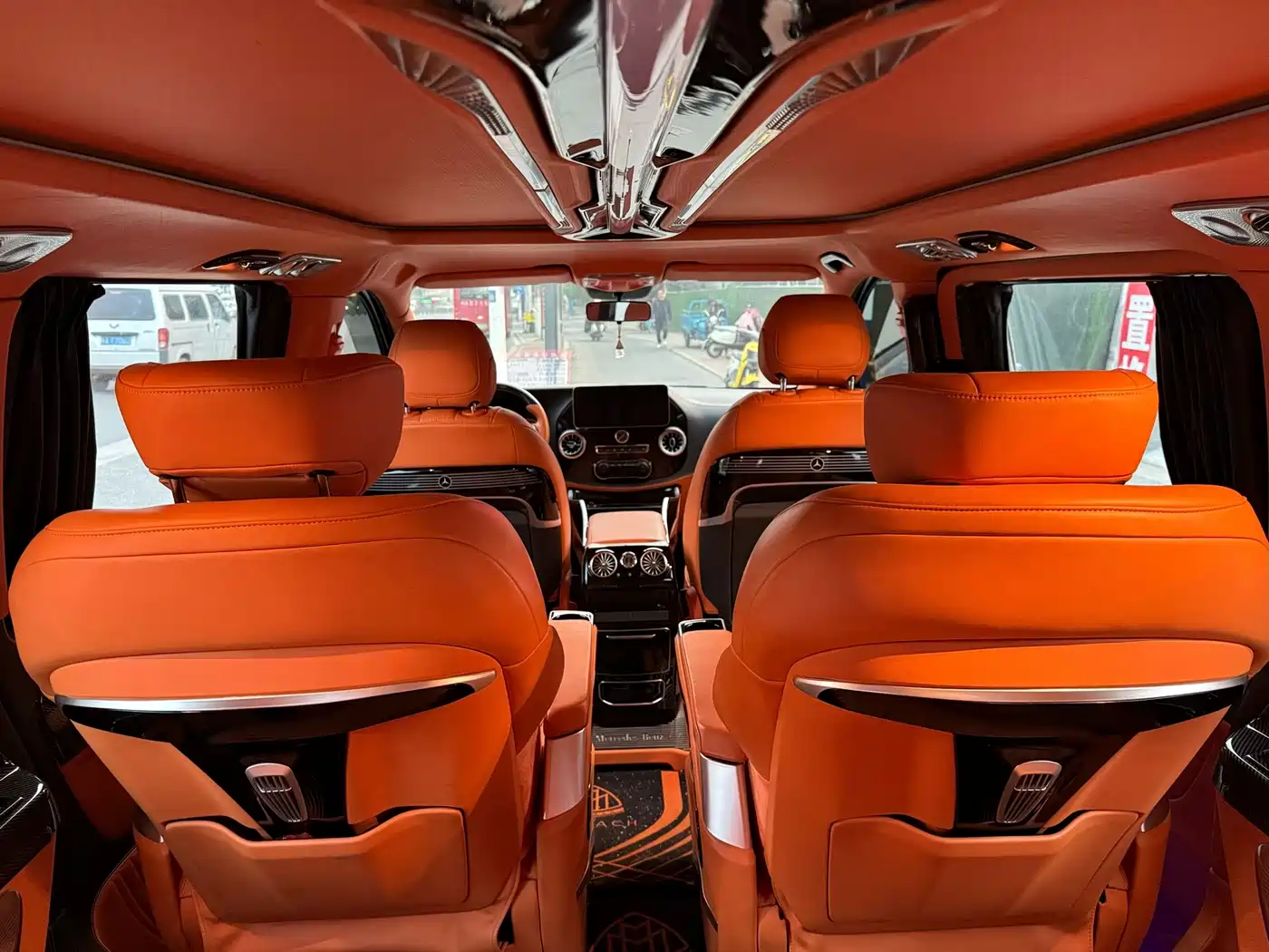 Mercedes-Benz Vito 2023 2.0T Elite 7-Seater фото 9