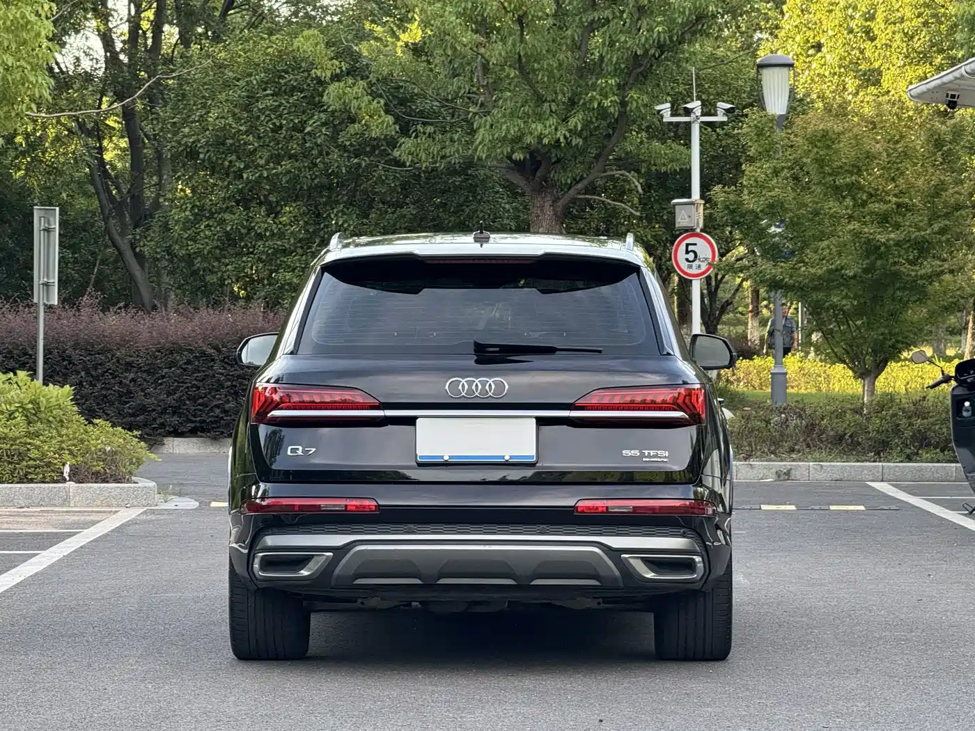 Фото 5 - Audi Q7