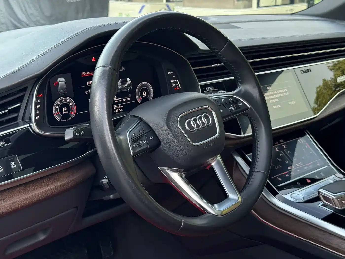 Фото 17 - Audi Q7