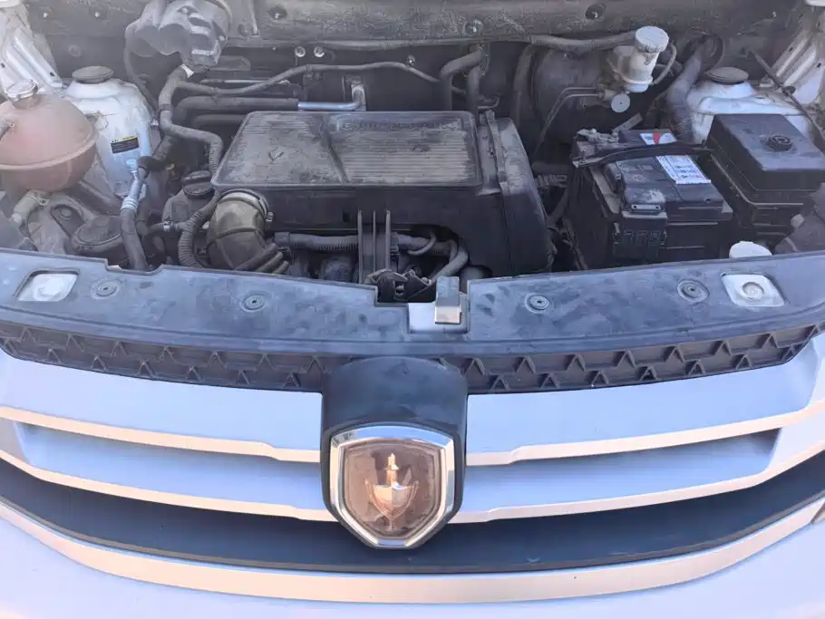Jinbei Huachen Jinbei 750 2016 2016 1.5L Luxury