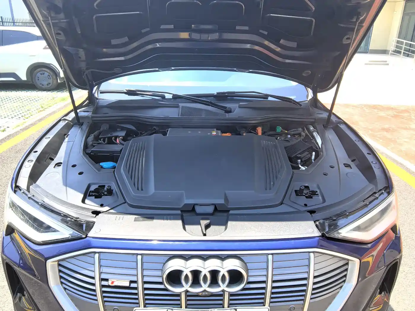 Audi e-tron (Import) 2021 2021 Sportback 55 quattro Luxury