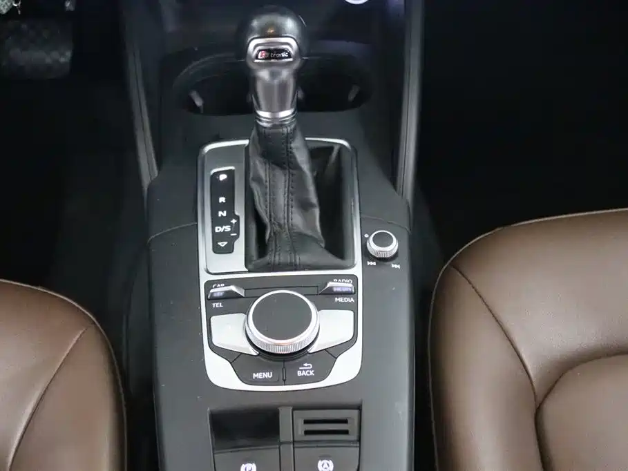 Audi A3 2017 Sportback 35 TFSI Progressive фото 10