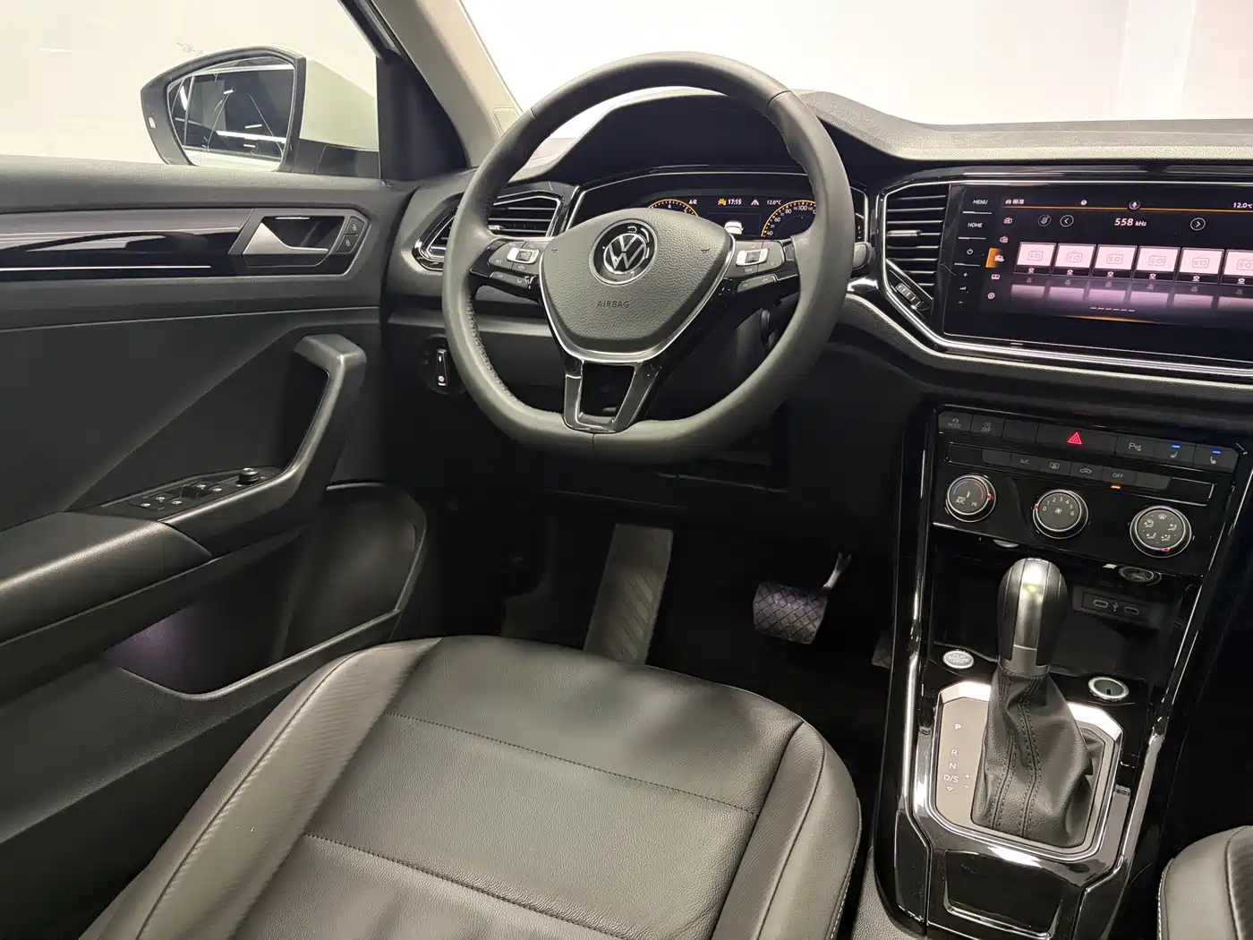 VOLKSWAGEN T ROC EXPLORING SONGS