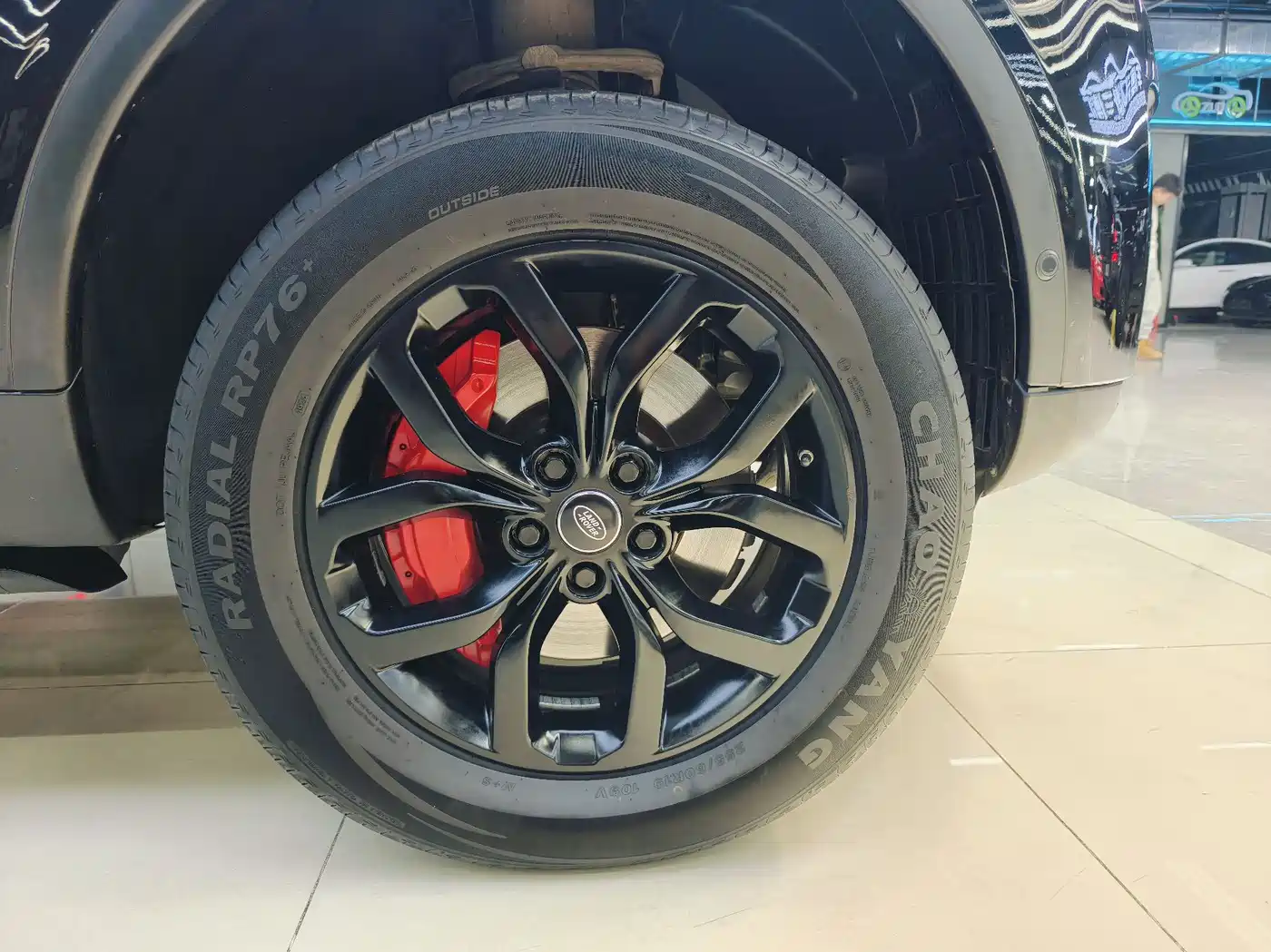 Land Rover Discovery 2019 3.0 SC V6 SE фото 20