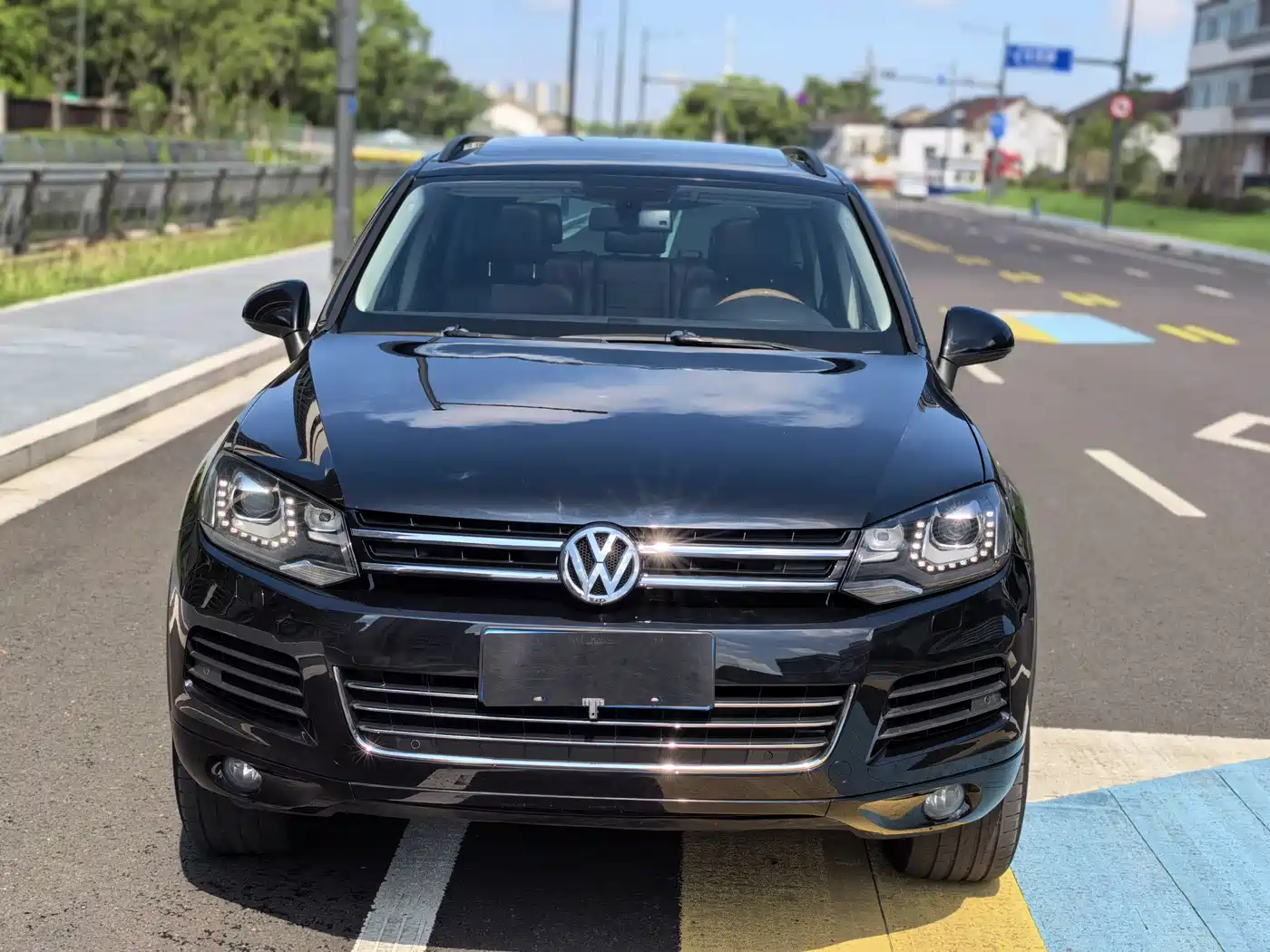 Photo 2 - Volkswagen Touareg